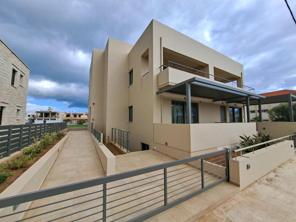 Rosemary Apartments Palaiochora Exterior photo